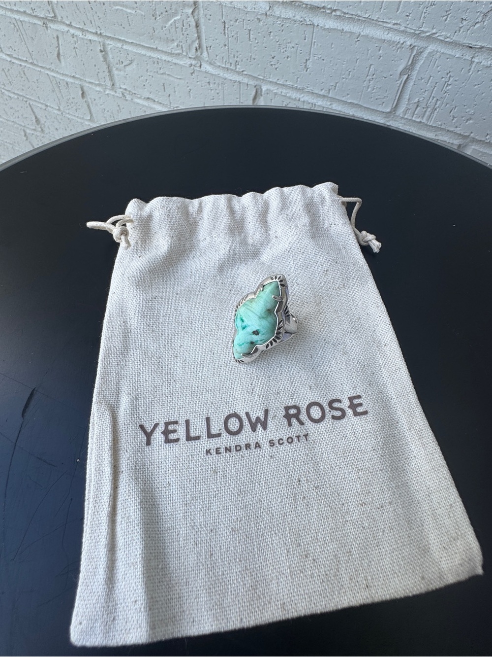 Yellow Rose Kendra Scott Abbie Vintage Silver Etch Frame Cocktail Ring - Picture 3 of 3